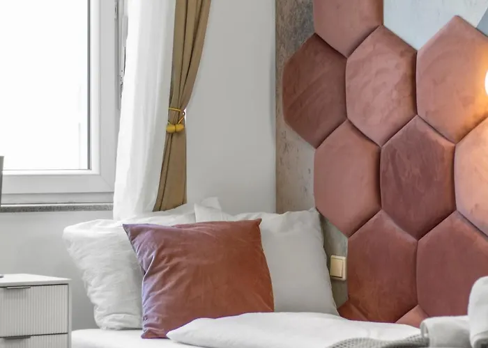 Hotel Designer Asaria